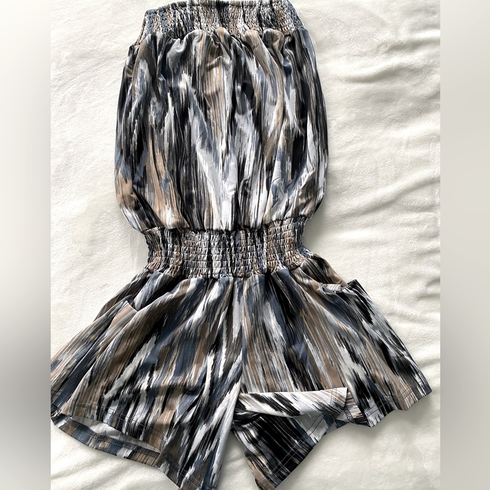 Adorable strapless romper